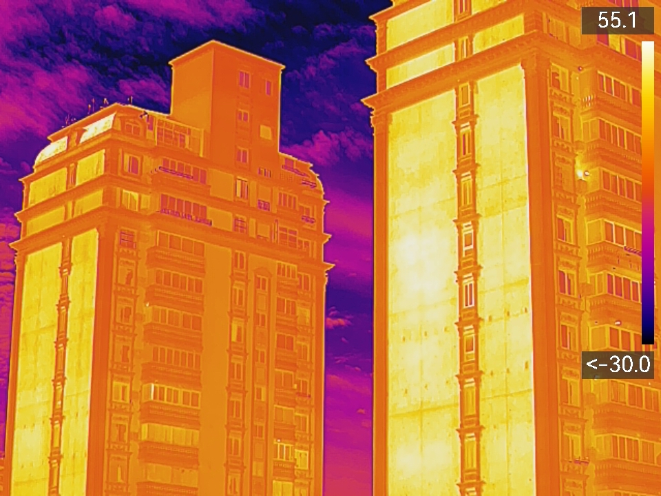 紅外熱像儀應(yīng)用上海市超低能耗建筑檢測(cè)